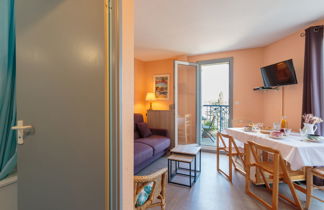 Foto 3 - Appartamento con 1 camera da letto a Royan con piscina privata e vista mare
