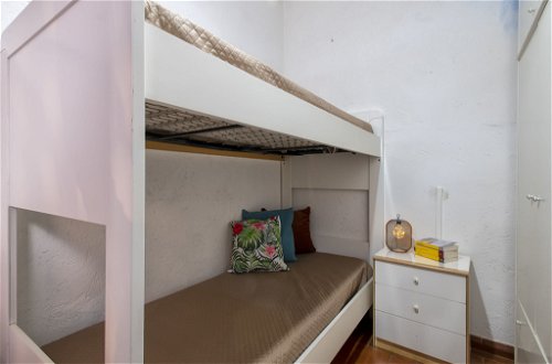 Foto 17 - Appartamento con 2 camere da letto a Golfo Aranci con giardino e vista mare