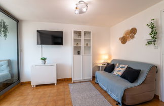 Foto 3 - Appartamento con 1 camera da letto a Narbonne con piscina e vista mare