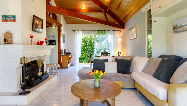 4 bedroom House in La Plaine-sur-Mer with garden and terrace - Photo 3