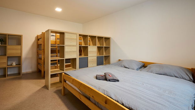 Appartement de 2 chambres à Desná avec piscine et jardin - Photo 3