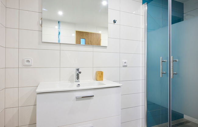 Apartamento de 2 quartos em Desná com piscina e jardim - Foto 23