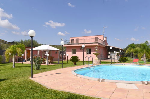 Foto 18 - Casa con 3 camere da letto a Siracusa con piscina privata e giardino