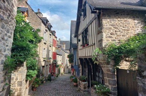 Photo 9 - Maison de 1 chambre à Évran avec jardin et terrasse