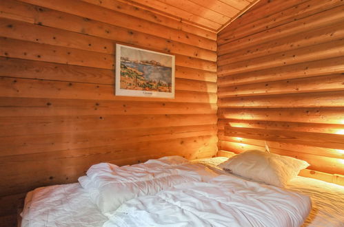 Foto 9 - Casa con 3 camere da letto a Harrerenden con terrazza e sauna