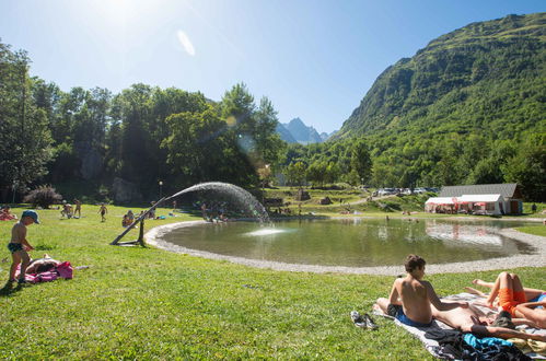 Photo 2 - 3 bedroom Apartment in Saint-Colomban-des-Villards with terrace and mountain view