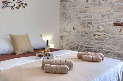 Foto 33 - Casa con 3 camere da letto a Ližnjan con piscina privata e giardino