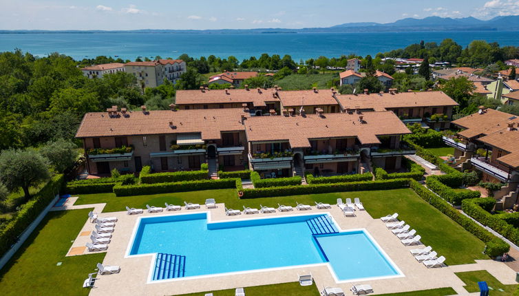 Photo 1 - Appartement de 2 chambres à Lazise avec piscine et vues sur la montagne