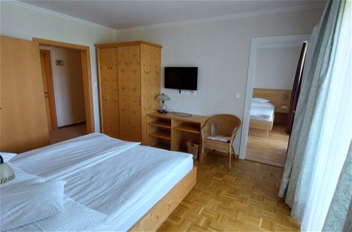 Foto 5 - Appartamento con 2 camere da letto a Velden am Wörther See con giardino e vista sulle montagne