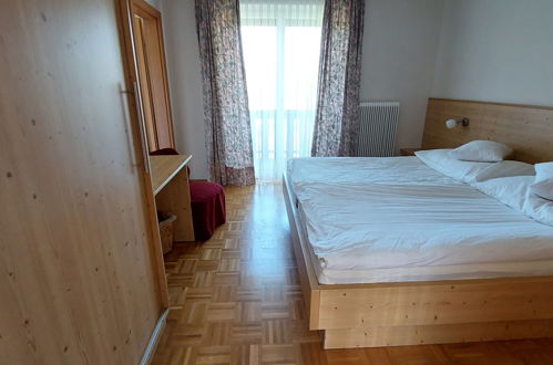 Photo 3 - Appartement de 2 chambres à Velden am Wörther See avec jardin et vues sur la montagne