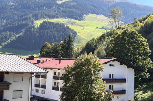 Foto 23 - Appartamento con 1 camera da letto a Saalbach-Hinterglemm con vista sulle montagne