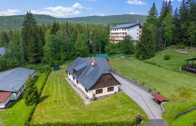 Casa de 9 quartos em Harrachov com jardim e terraço - Foto 35