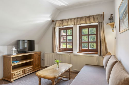 Foto 3 - Casa con 4 camere da letto a Harrachov con giardino e terrazza