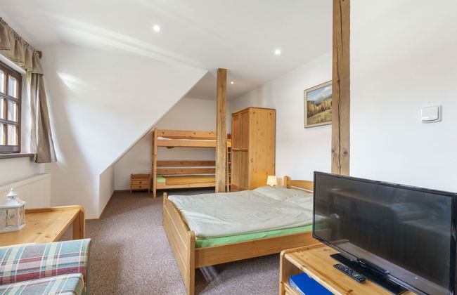 Casa de 9 quartos em Harrachov com jardim e terraço - Foto 43