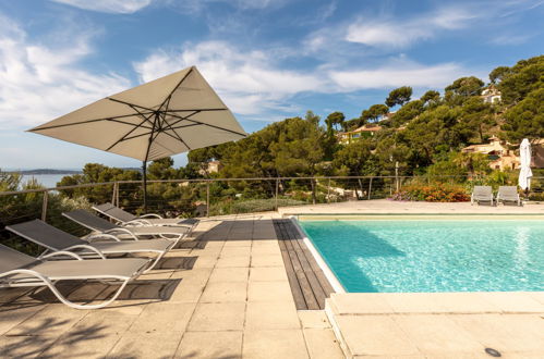 Foto 25 - Appartamento con 2 camere da letto a Hyères con piscina e giardino