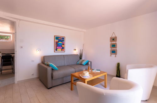 Foto 6 - Apartamento de 2 quartos em Hyères com piscina e vistas do mar