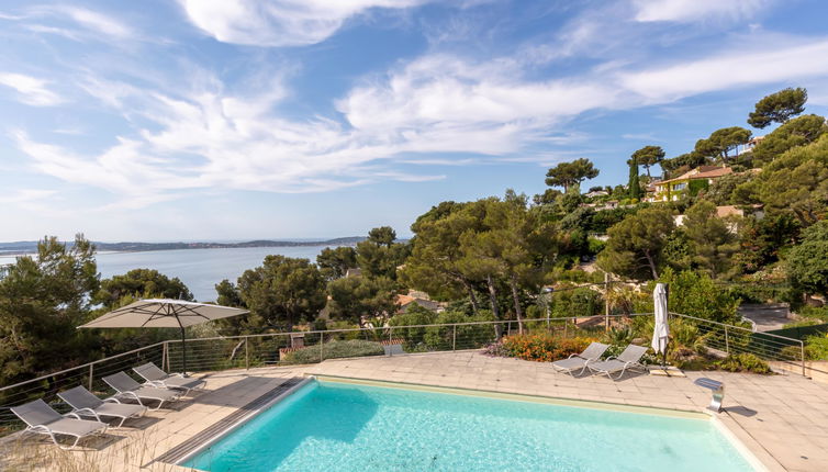 Photo 1 - Appartement de 2 chambres à Hyères avec piscine et vues à la mer