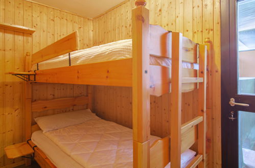 Foto 15 - Apartment mit 2 Schlafzimmern in Mazzin mit blick auf die berge