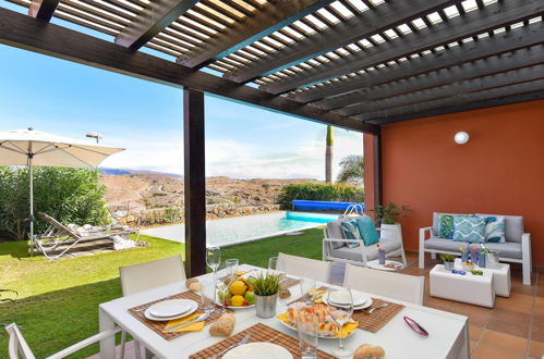 Photo 2 - Maison de 3 chambres à San Bartolomé de Tirajana avec piscine privée et vues à la mer