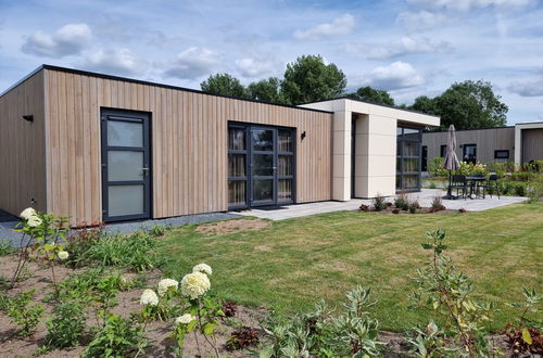 Foto 1 - Casa de 2 quartos em Biddinghuizen com piscina e terraço