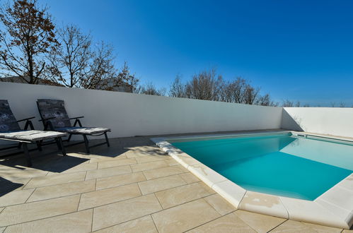 Photo 28 - Maison de 4 chambres à Jasenice avec piscine privée et terrasse