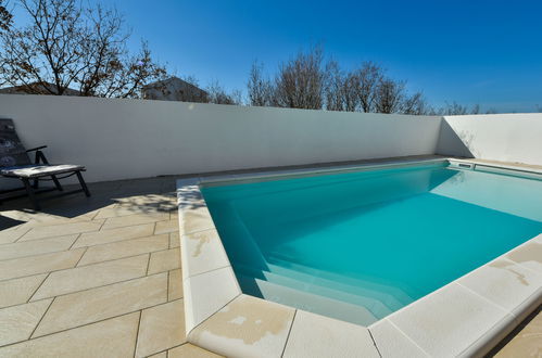 Foto 37 - Casa de 4 quartos em Jasenice com piscina privada e terraço