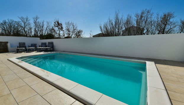 Casa de 6 quartos em Jasenice com piscina privada e terraço - Foto 2