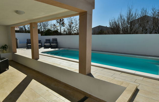 Casa de 6 quartos em Jasenice com piscina privada e terraço - Foto 34