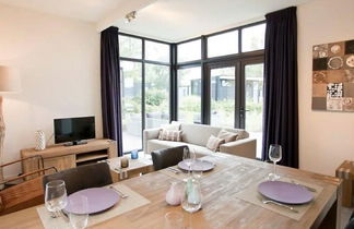 Photo 2 - 2 bedroom House in Biddinghuizen with swimming pool and terrace