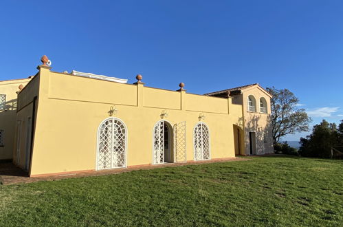 Foto 51 - Casa de 7 habitaciones en Montecatini Val di Cecina con piscina privada y jardín