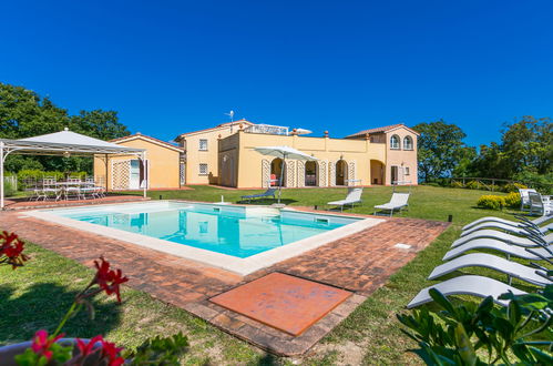 Foto 5 - Casa de 7 quartos em Montecatini Val di Cecina com piscina privada e jardim