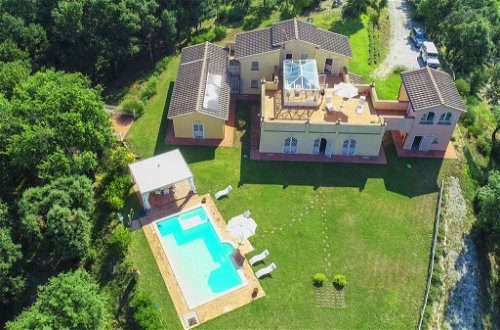 Foto 7 - Haus mit 7 Schlafzimmern in Montecatini Val di Cecina mit privater pool und garten