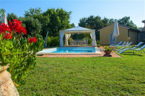 Foto 4 - Haus mit 7 Schlafzimmern in Montecatini Val di Cecina mit privater pool und garten