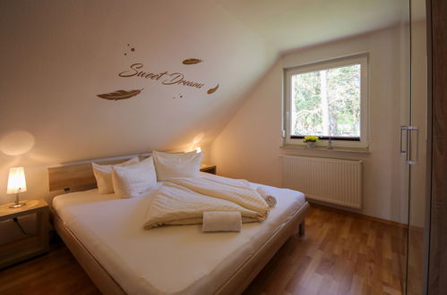 Foto 12 - Apartamento de 2 habitaciones en Röbel/Müritz con sauna y vistas a la montaña