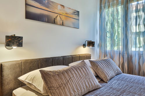 Foto 13 - Apartment mit 2 Schlafzimmern in Split mit blick aufs meer