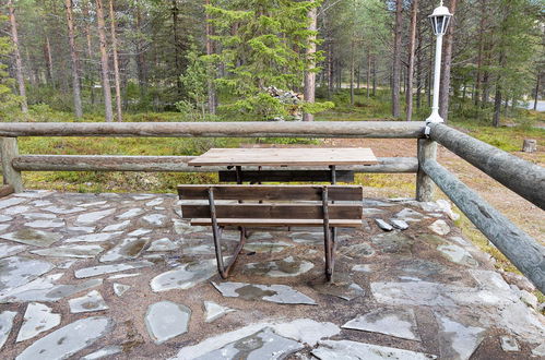 Foto 20 - Casa de 1 habitación en Kuusamo con sauna y vistas a la montaña