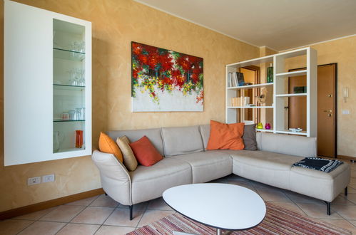 Photo 6 - 2 bedroom Apartment in Lazise with swimming pool