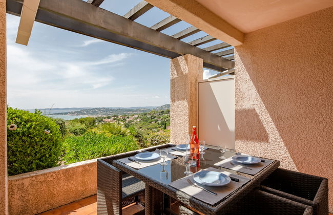 Apartment mit 2 Schlafzimmern in Sainte-Maxime mit schwimmbad und garten - Foto 3