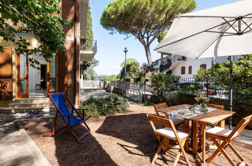 Foto 20 - Apartamento de 2 quartos em Itália com jardim e vistas do mar