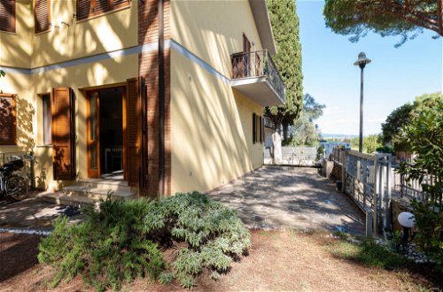 Photo 22 - Appartement de 2 chambres à Italie avec jardin et vues à la mer