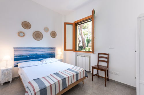 Photo 13 - Appartement de 2 chambres à Italie avec jardin et vues à la mer