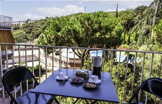 Foto 1 - Appartamento con 2 camere da letto a Sant Vicenç de Montalt con piscina e vista mare