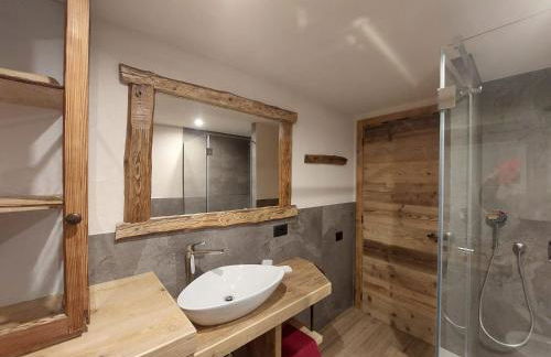 LA POESIA DOLOMITI APARTMENTS - Photo 33