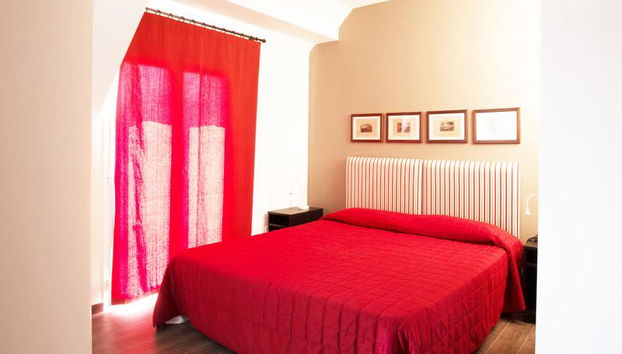 Marbela Apartments & Suites - Photo 5