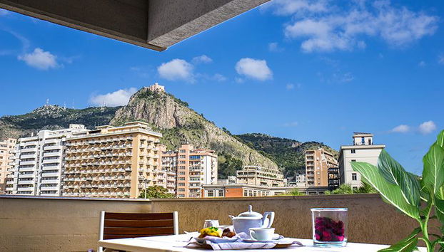 Marbela Apartments & Suites - Photo 2