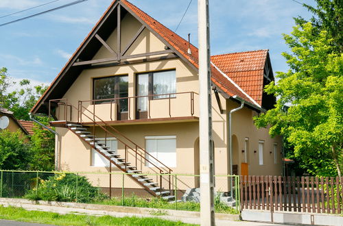 Foto 1 - Haus mit 3 Schlafzimmern in Balatonlelle mit garten und terrasse