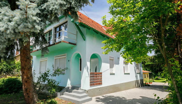 Photo 1 - Maison de 3 chambres à Balatonlelle avec jardin et terrasse