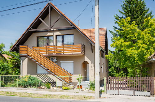 Foto 21 - Apartamento de 3 quartos em Balatonlelle com jardim e terraço