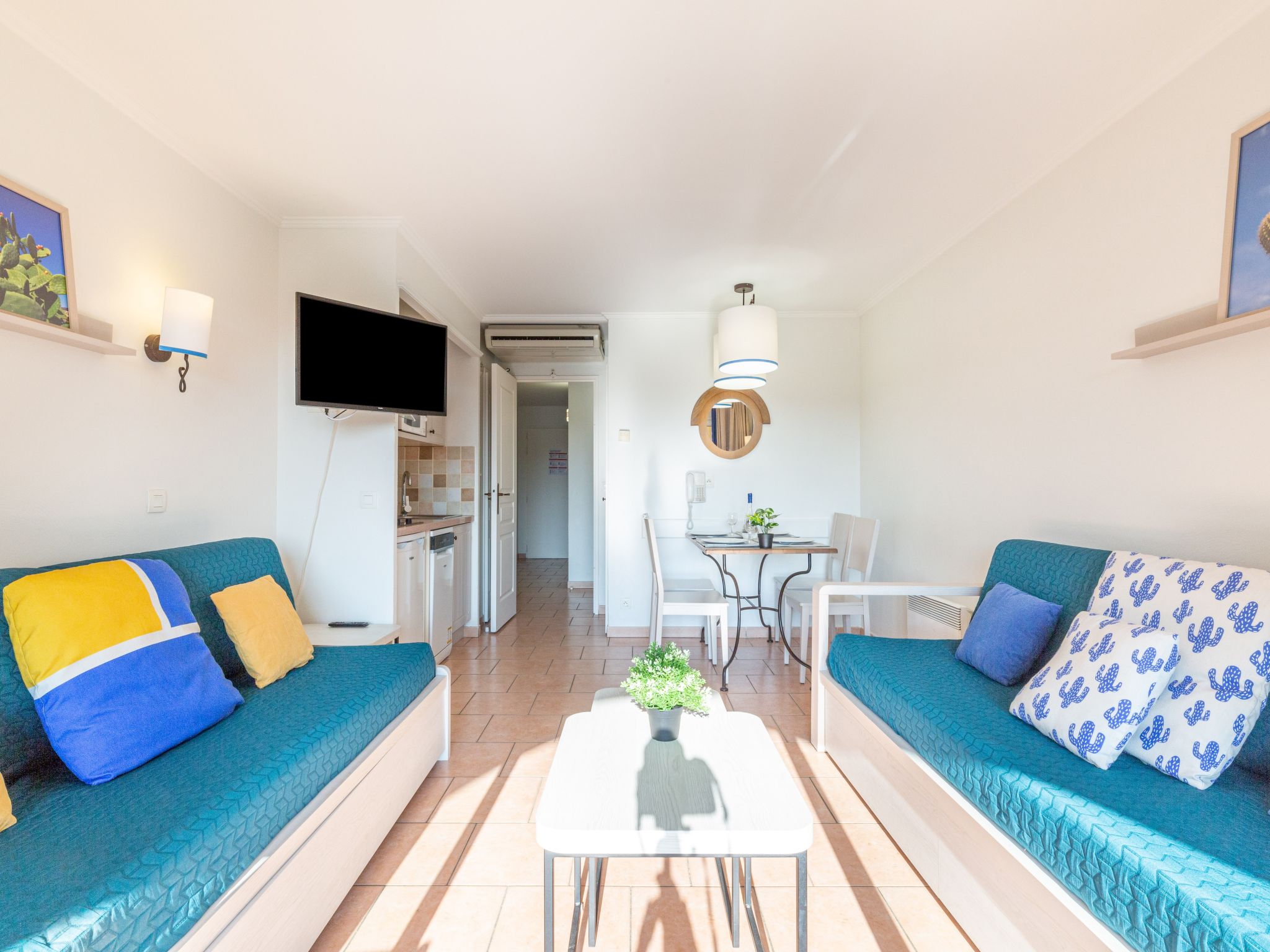 Foto 7 - Appartamento con 1 camera da letto a Roquebrune-sur-Argens con piscina e vista mare