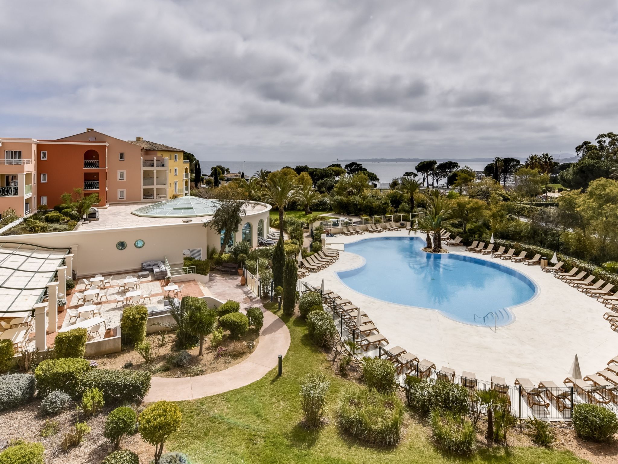 Foto 13 - Apartamento de 1 quarto em Roquebrune-sur-Argens com piscina e vistas do mar